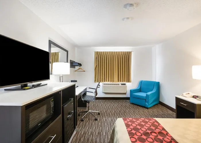 Top Hotels with Free Airport Shuttles