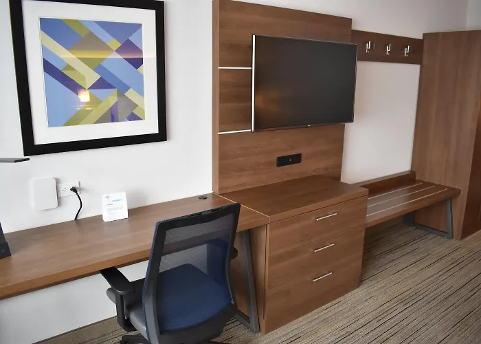 Top Hotels in Somerville, Massachusetts