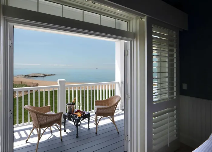 Top Madison CT Hotels for Your New England Getaway