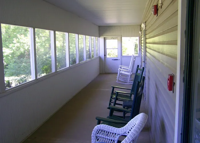 Top-Notch Hospitality at DoubleTree Hotels Syracuse