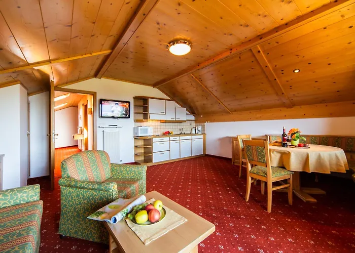 Splendidi Hotel a Lana, tra le Dolomiti