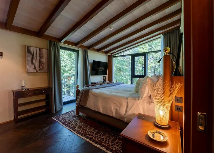 Le Migliori Sistemazioni in Montagna con Piscina Interna