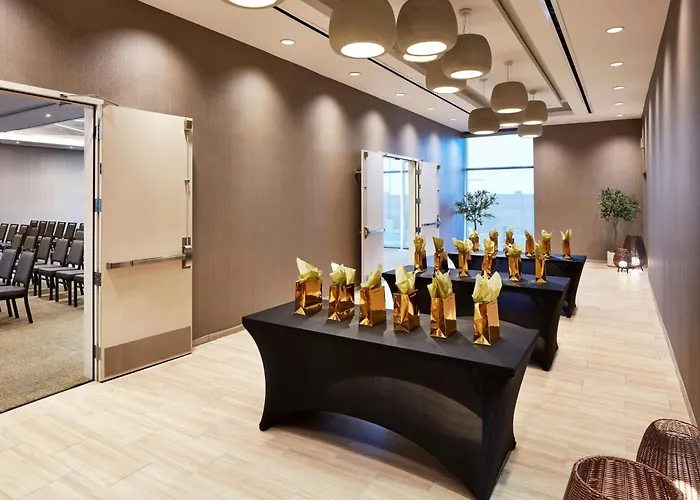 Top Hotels in Downey for Comfort and Convenience