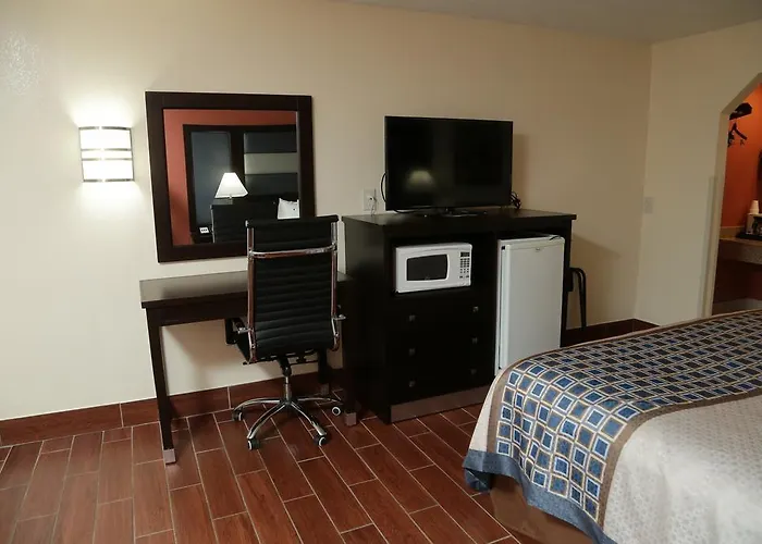 Best Hotels Close to Howard University Washington DC