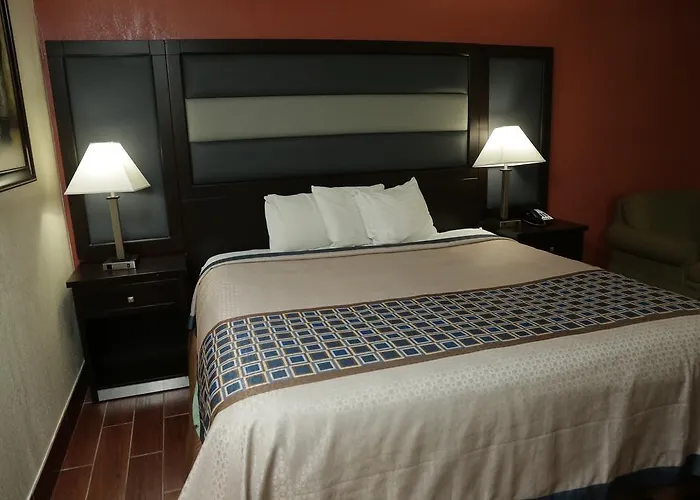 Best Hotels Near the Smithsonian in Downtown DC