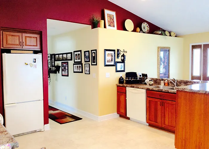 Top Hotels in Munising, Michigan